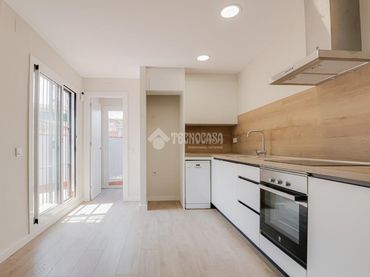 Piso en venta en Salut - Lloreda