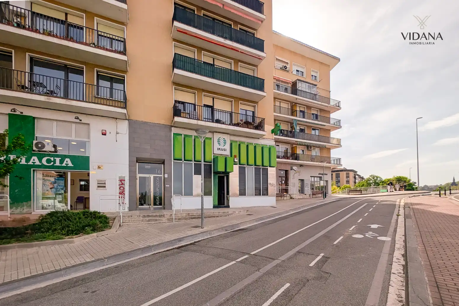 Vista exterior de Piso en venta en  Pamplona / Iruña con Calefacción, Parquet y Terraza