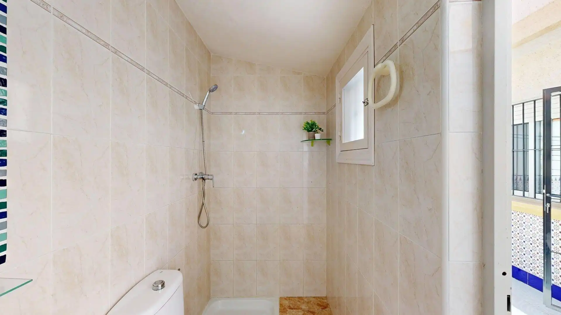 Baño de Casa adosada en venta en Pilar de la Horadada con Jardín privado, Terraza y Balcón
