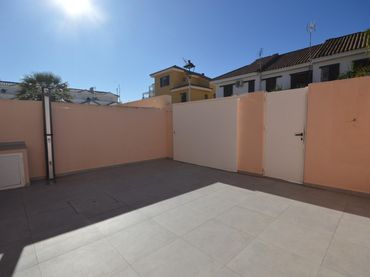 Casa a schiera con balcone in vendita a Valdelagrana