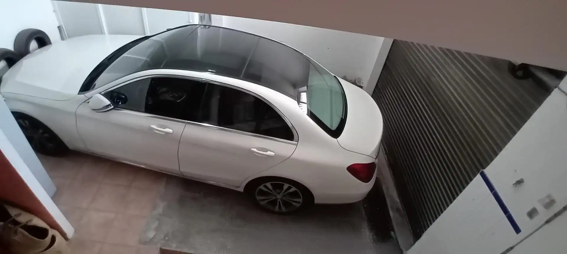 Parkplatz von Einfamilien-Reihenhaus zum Verkauf in Algeciras mit Terrasse und Balkon