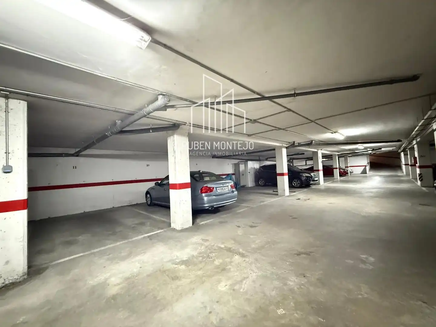 Parking de Piso en venta en Castellanos de Moriscos con Calefacción, Horno y Lavadora