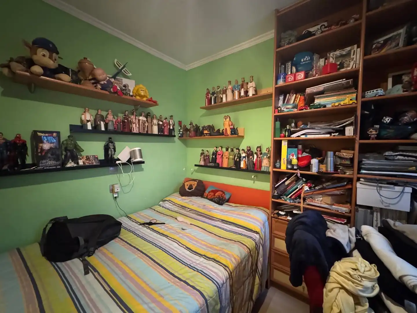 Habitación de Casa adosada en venta en Sabadell con Calefacción, Terraza y Trastero