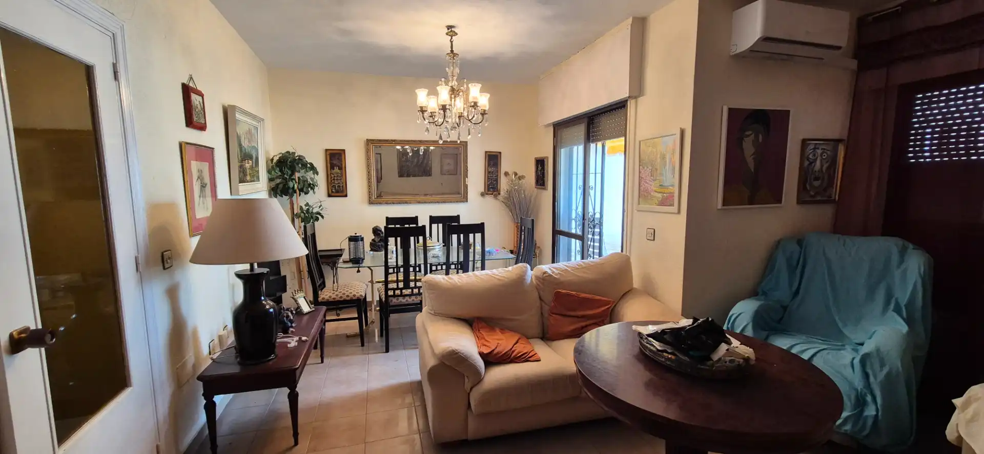 Sala de estar de Casa adosada en venta en Roquetas de Mar con Aire acondicionado, Terraza y Piscina
