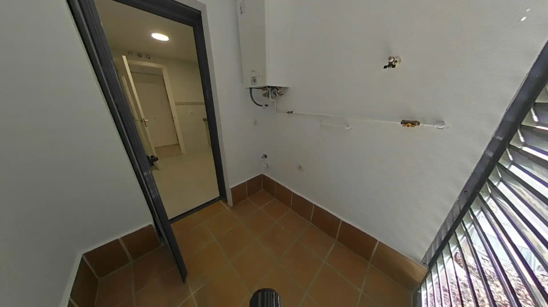 Bathroom of Flat for sale in Madrid  with Air Conditioner, Heating and Parquet flooring