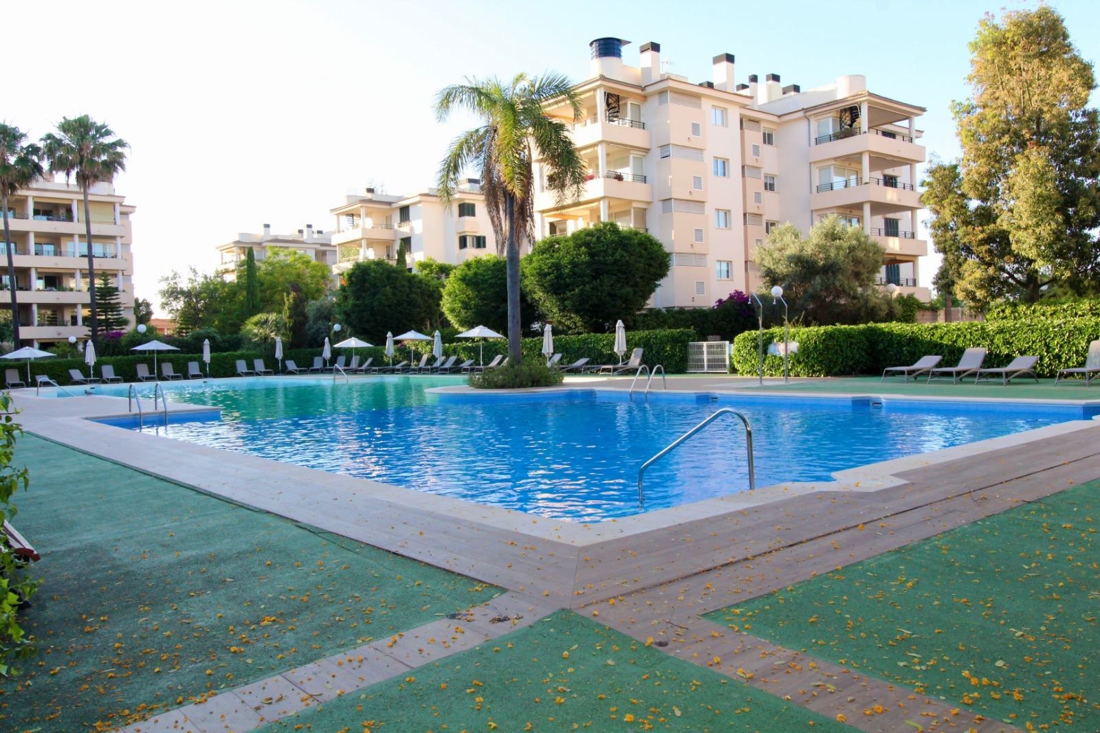 Piscina de Pis en venda en  Palma de Mallorca amb Aire condicionat, Terrassa i Piscina comunitària