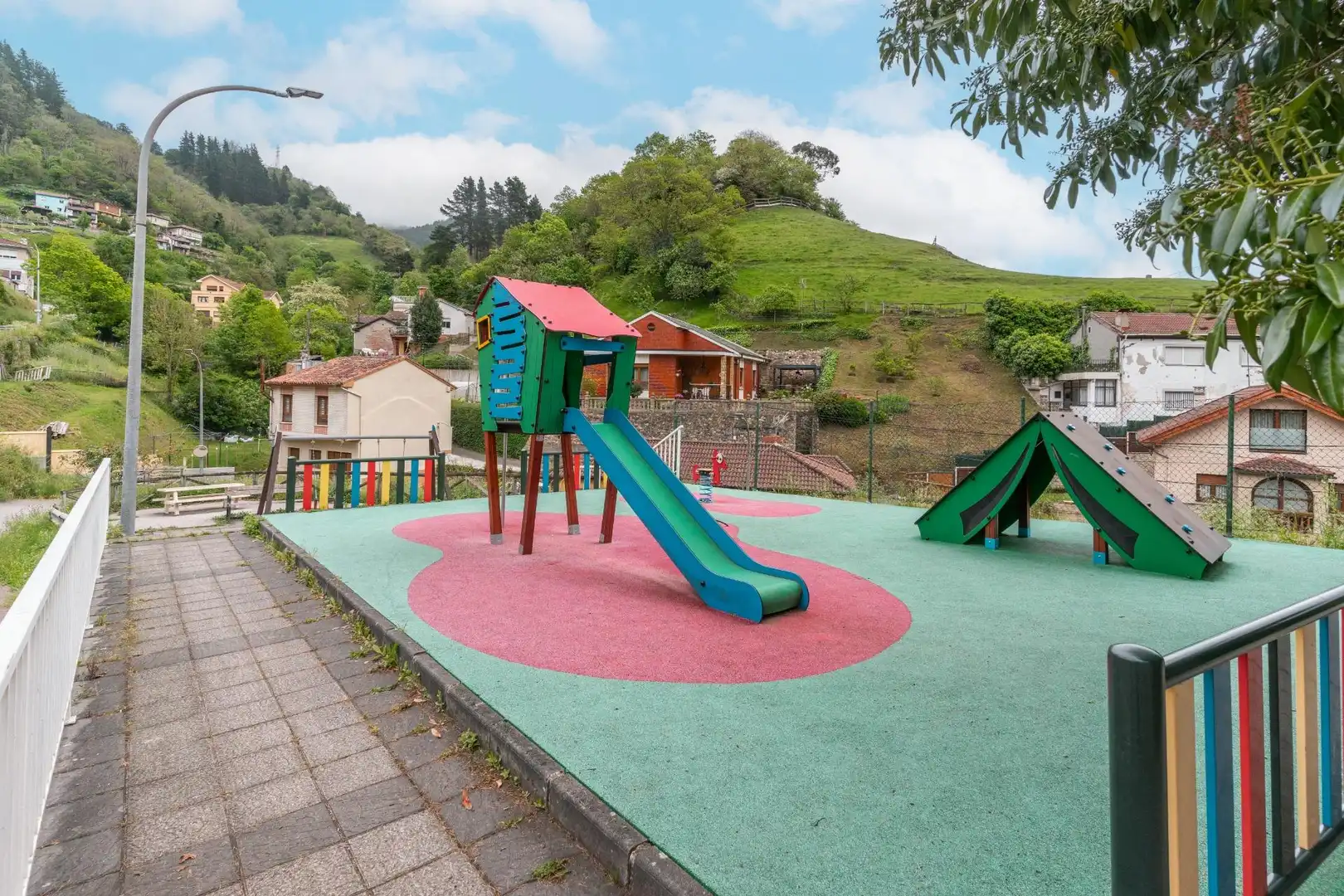 Vista exterior de Piso en venta en Aller