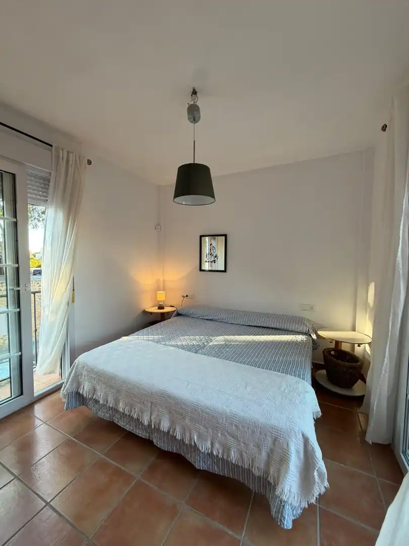 Habitación de Casa adosada en venta en Islantilla con Jardín privado, Terraza y Trastero