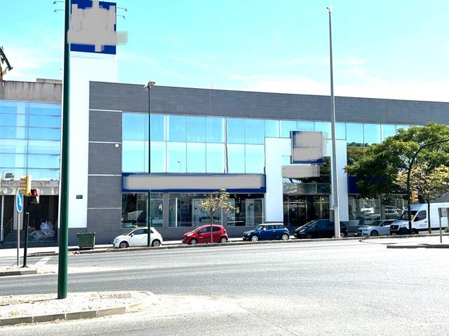Edificio en Alquiler en Avenida de José Ortega y Gasset en Distrito Zeta - Recinto Ferial Cortijo de Torres