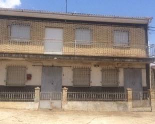 Exterior view of House or chalet for sale in Mayalde  with Heating