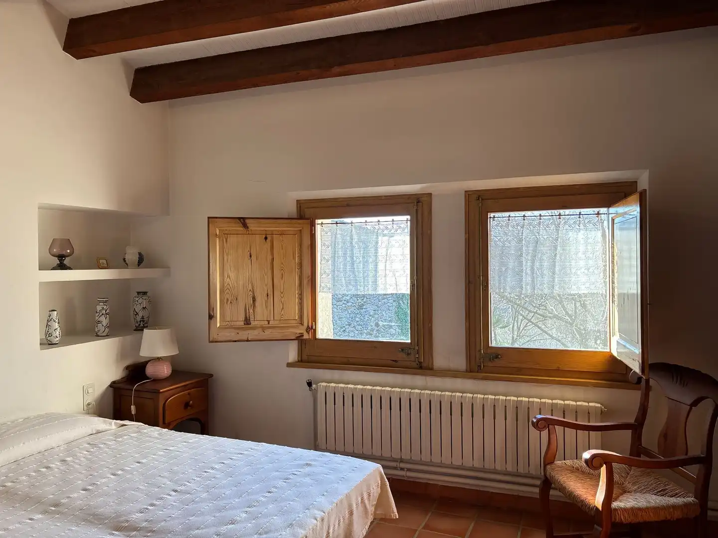 Dormitori de Finca rústica en venda en Cabanelles amb Calefacció, Jardí privat i Terrassa