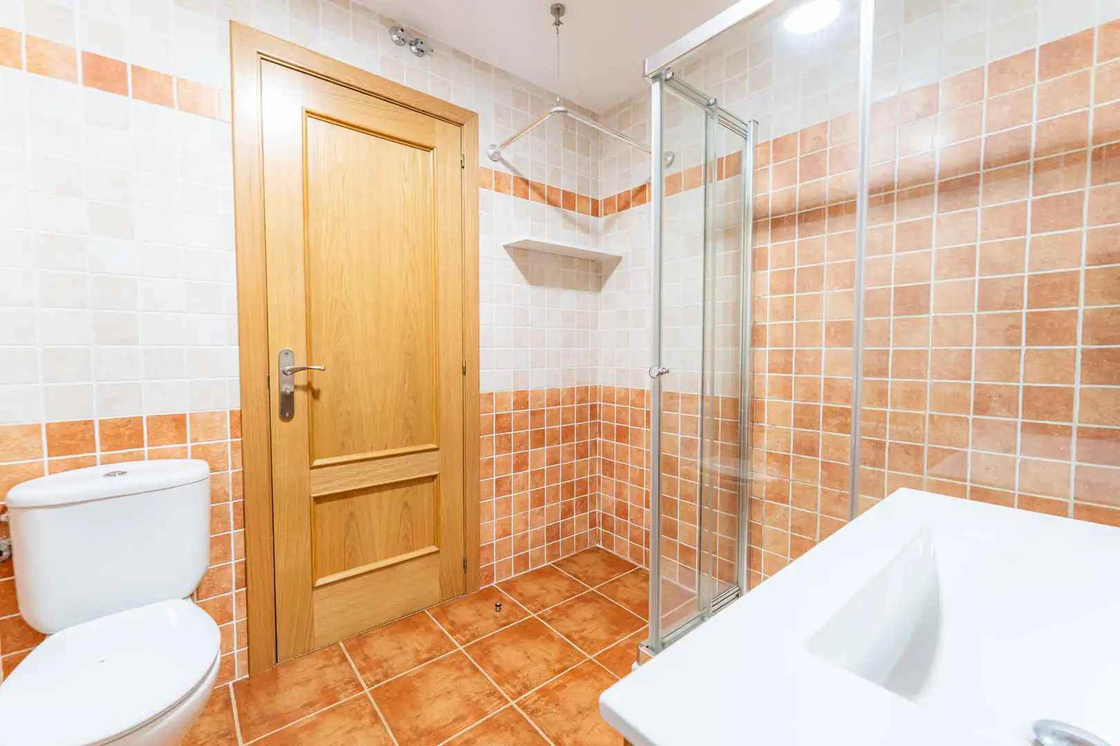 Bathroom of Flat for sale in Arroyomolinos (Madrid)  with Air Conditioner, Heating and Private garden