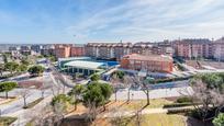 Vista exterior de Àtic en venda en Tres Cantos amb Aire condicionat, Calefacció i Terrassa