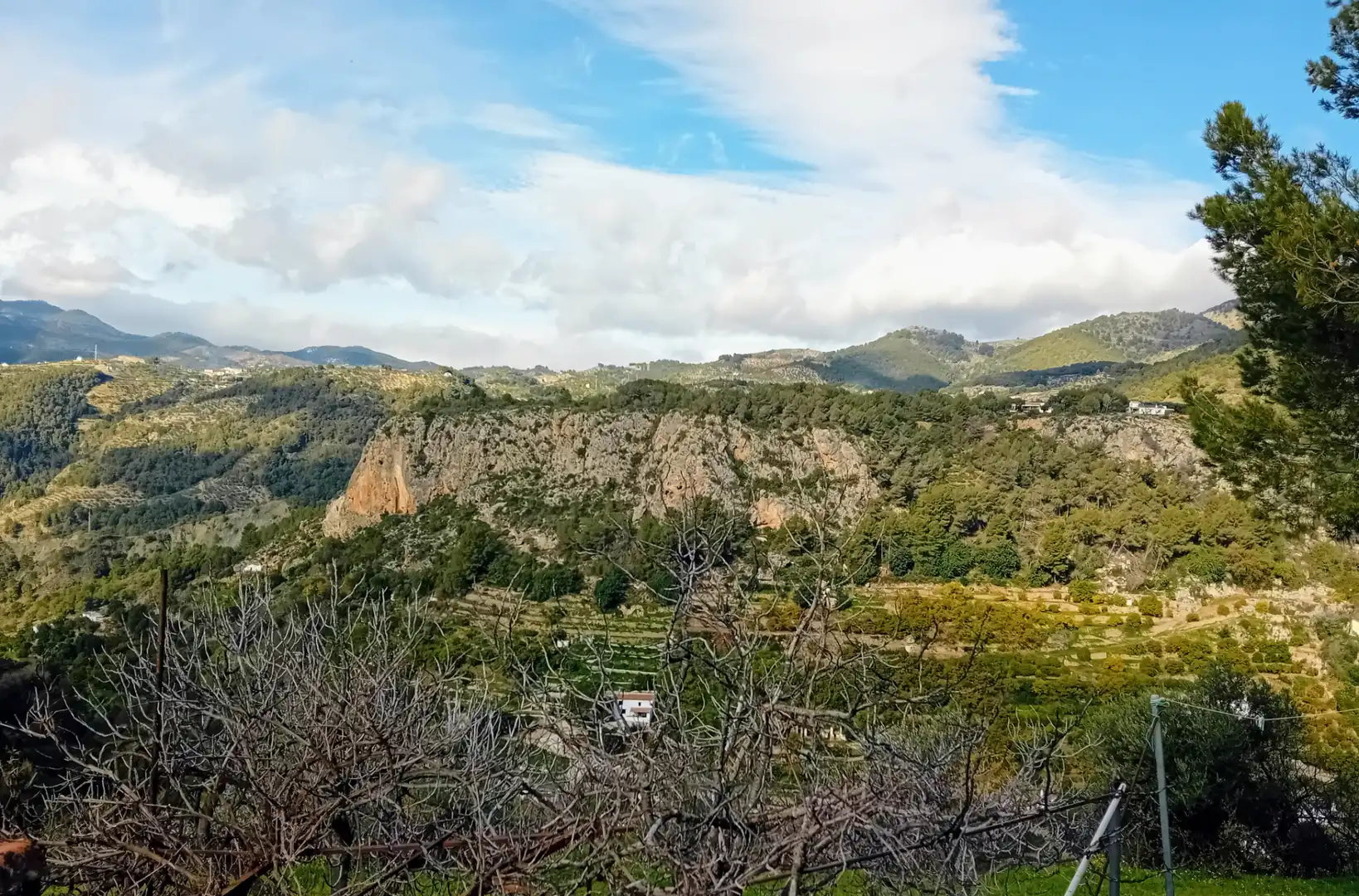 Casa rústica amb jardí en venda a Alozaina, imagen 21