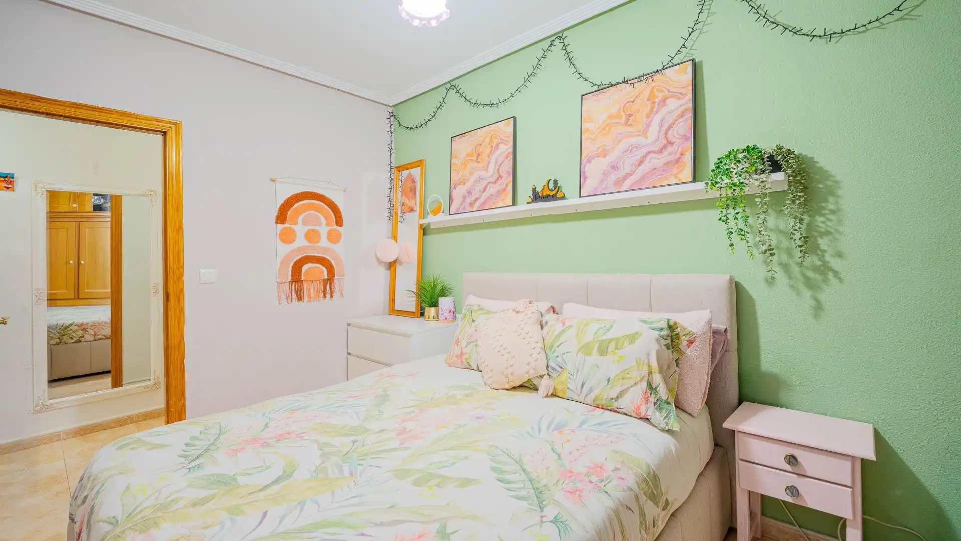 Habitación de Apartamento en venta en Torrevieja con Piscina comunitaria