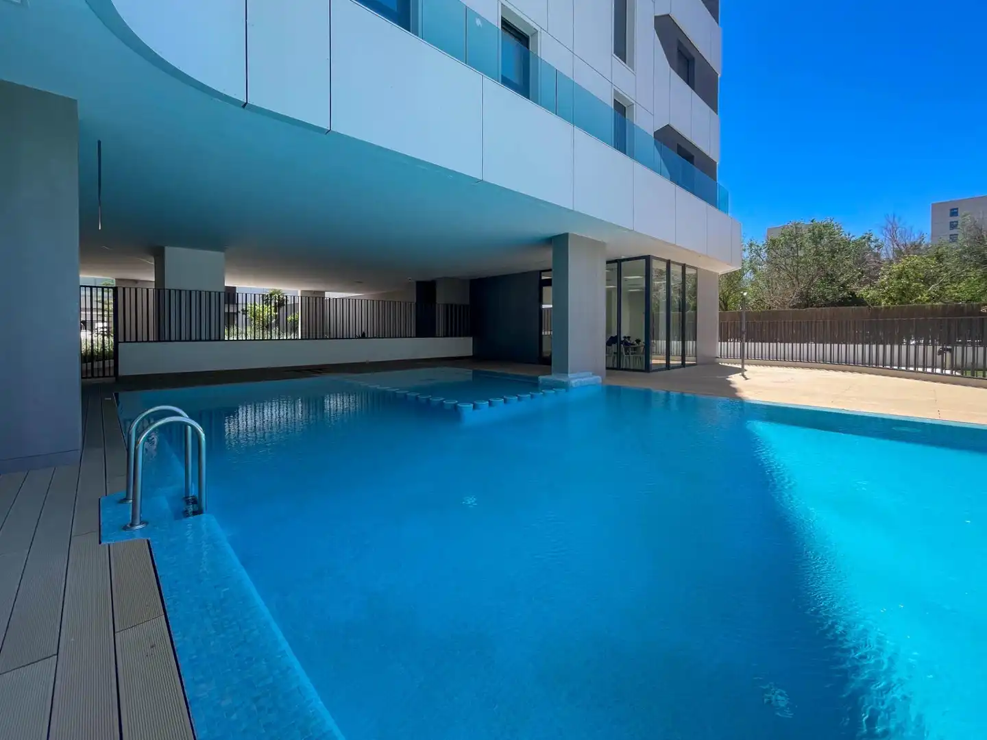 Piscina de Pis en venda en Valencia amb Aire condicionat, Calefacció i Jardí privat