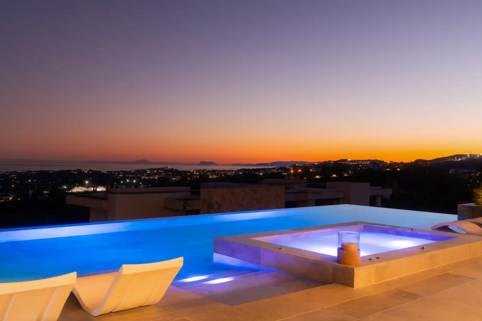 Casa con piscina en venta en La Quinta, imagen 3