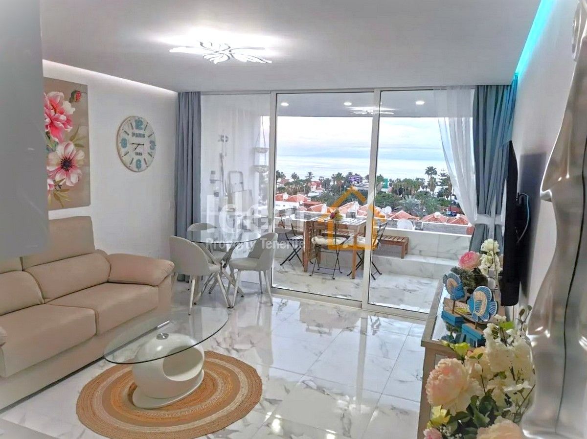 Sala d'estar de Àtic en venda en Adeje amb Terrassa, Moblat i Piscina comunitària
