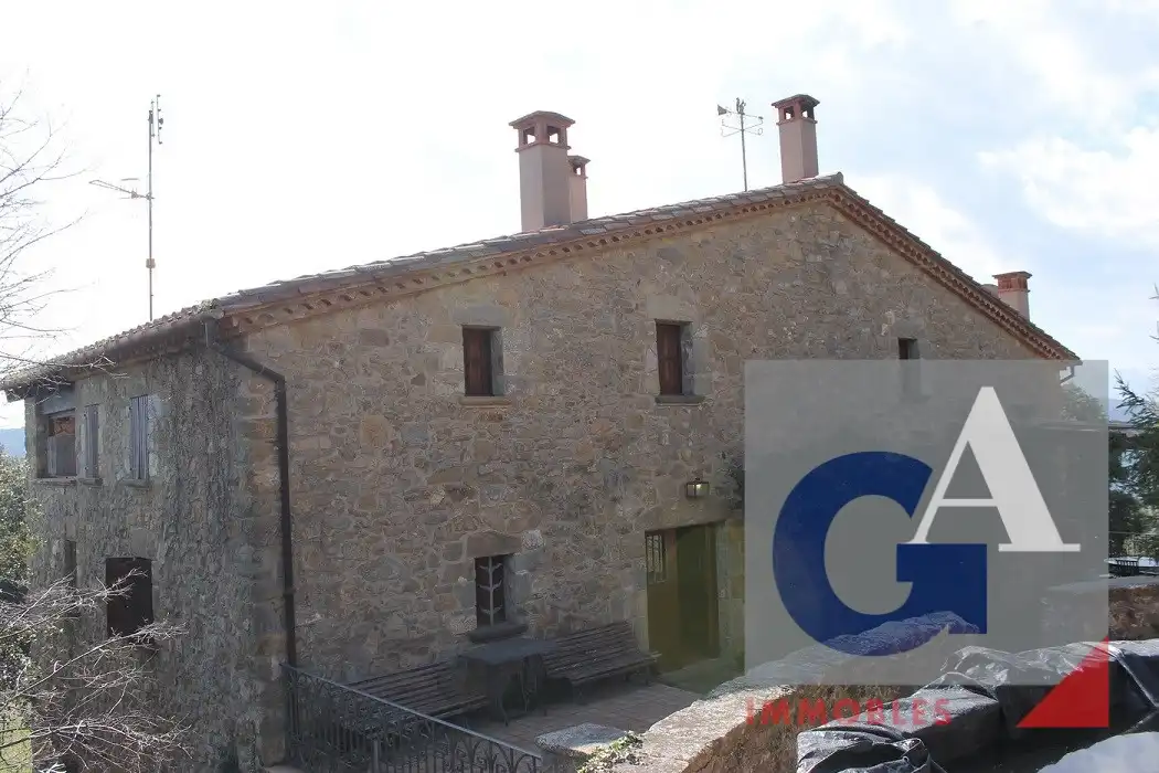 Casa rústica amb terrassa en venda a Sant Joan Les Fonts, imagen 55