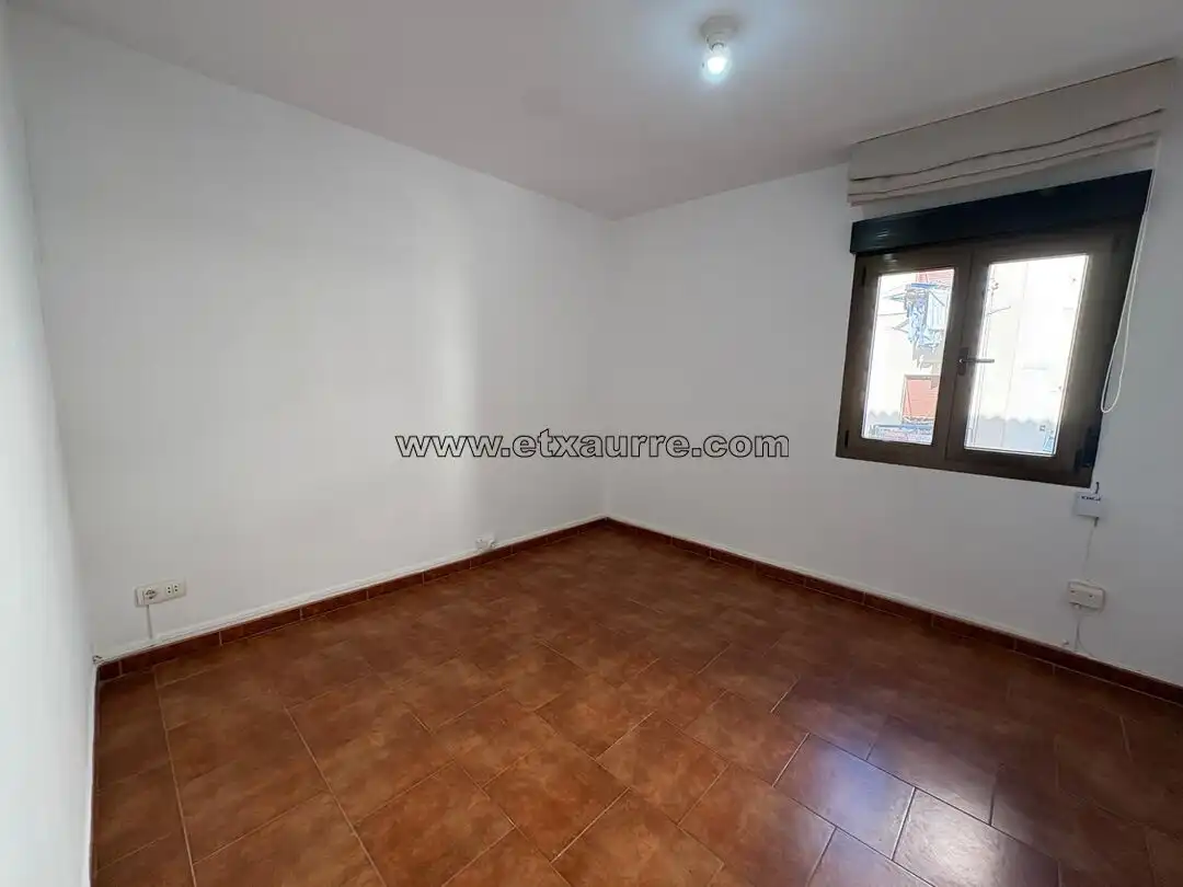 Bedroom of Flat for sale in Laudio / Llodio  with Storage room, Balcony and Alarm