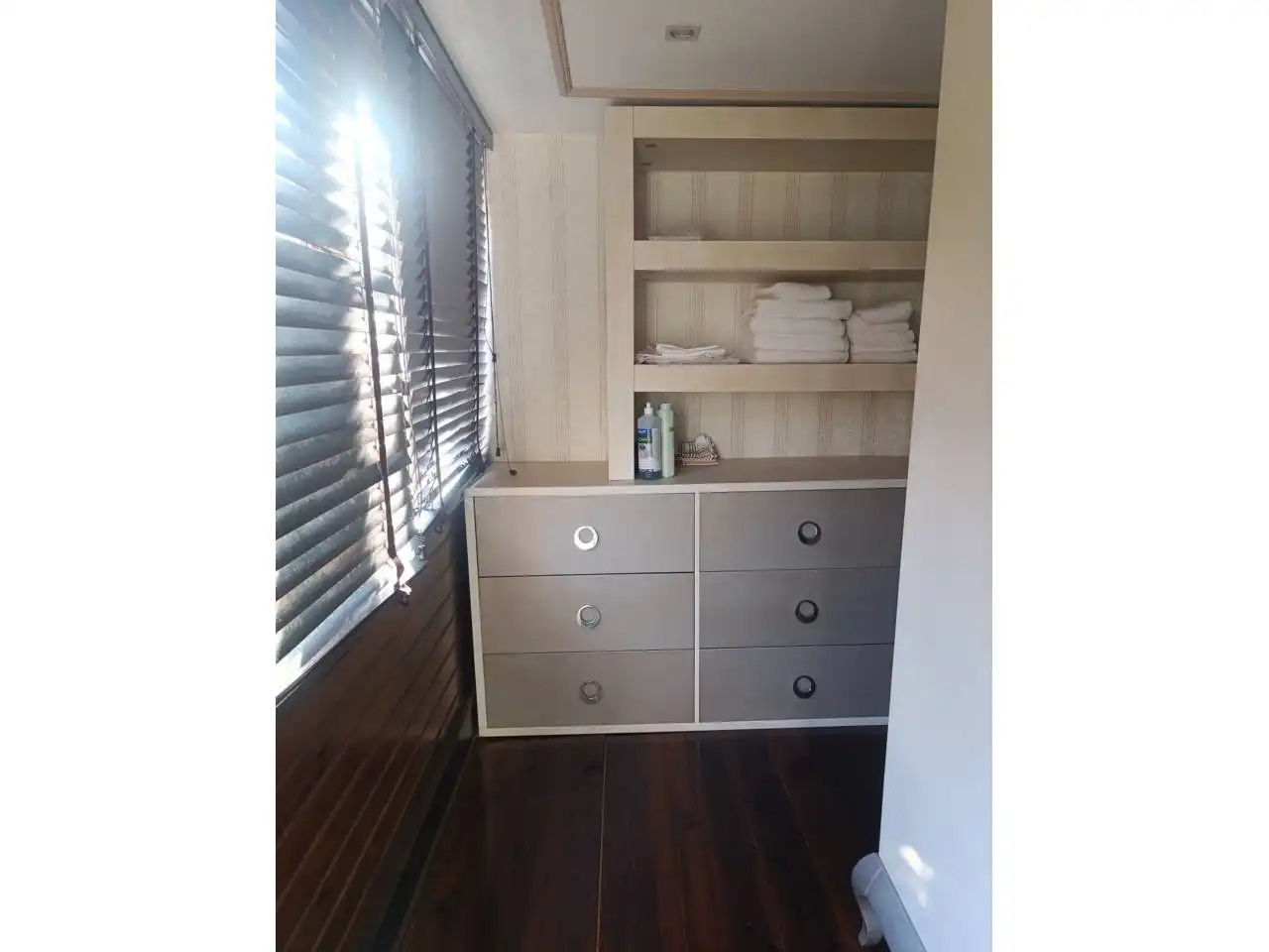 Schlafzimmer von Einfamilien-Reihenhaus zum Verkauf in Lena mit Heizung, Terrasse und Möbliert