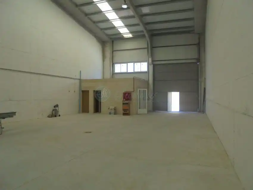 Nau industrial en venda a El Cerro - Carretera de San Rafael, imagen 2