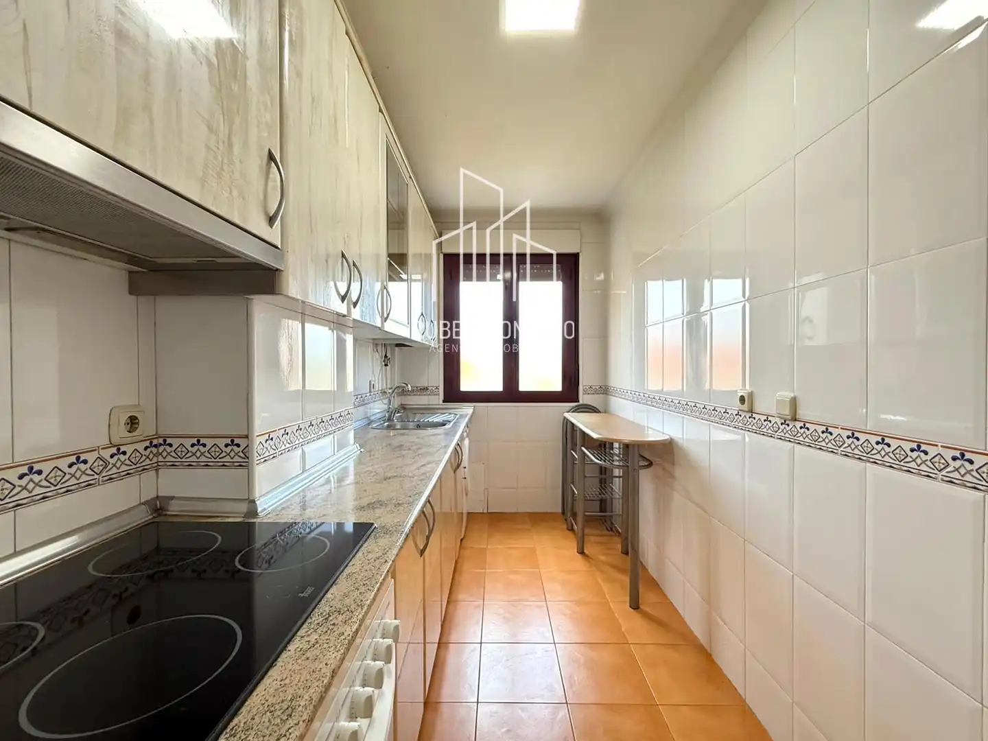 Cocina de Piso en venta en Salamanca con Calefacción, Terraza y Amueblado