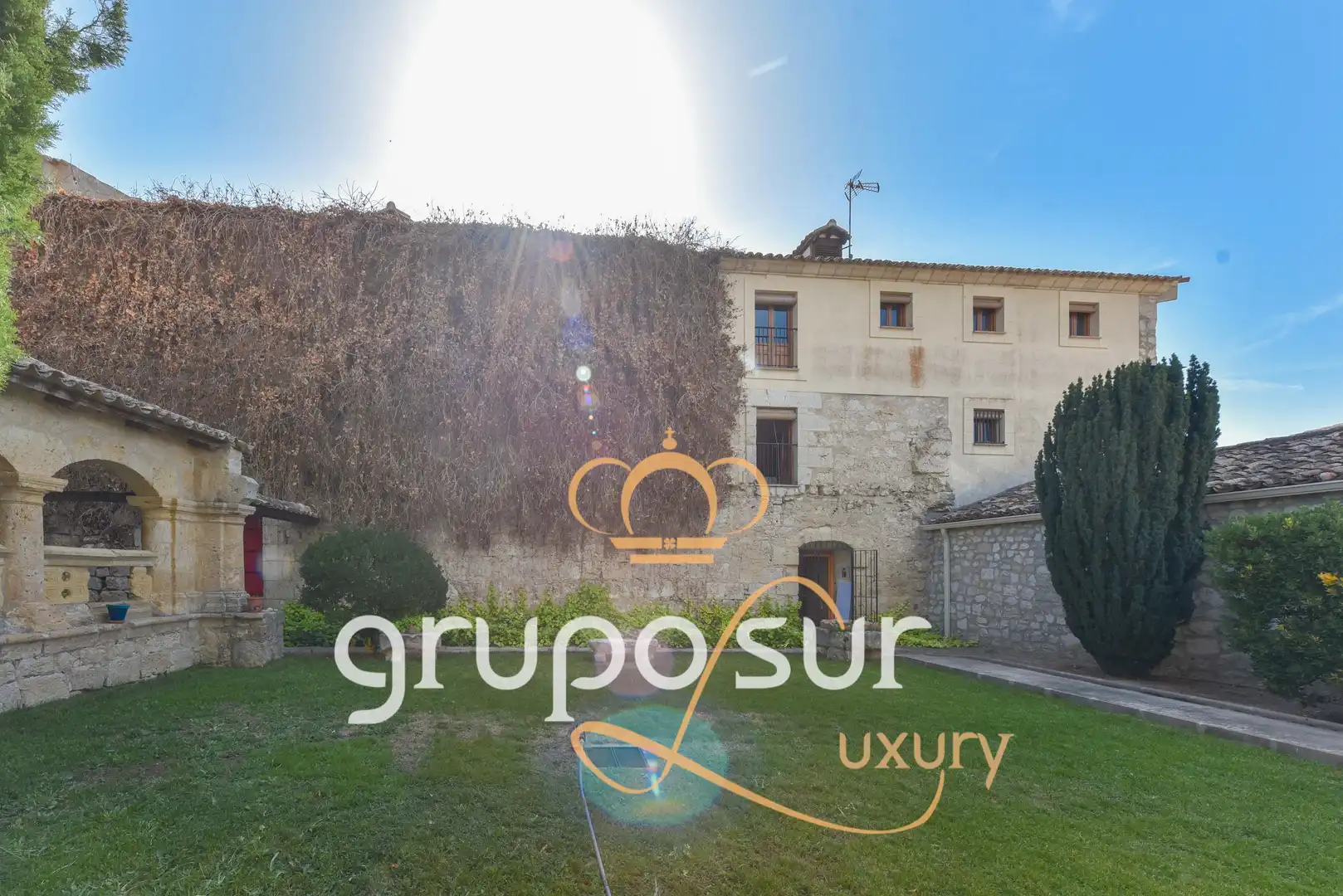 Vista exterior de Casa o chalet en venta en San Cebrián de Mazote con Calefacción, Jardín privado y Parquet