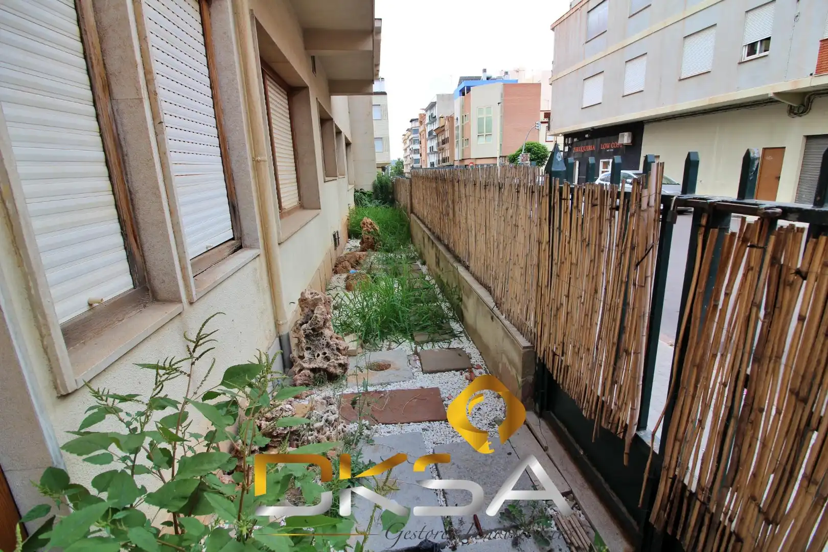 Vista exterior de Casa o xalet en venda en La Vall d'Uixó amb Aire condicionat, Calefacció i Jardí privat