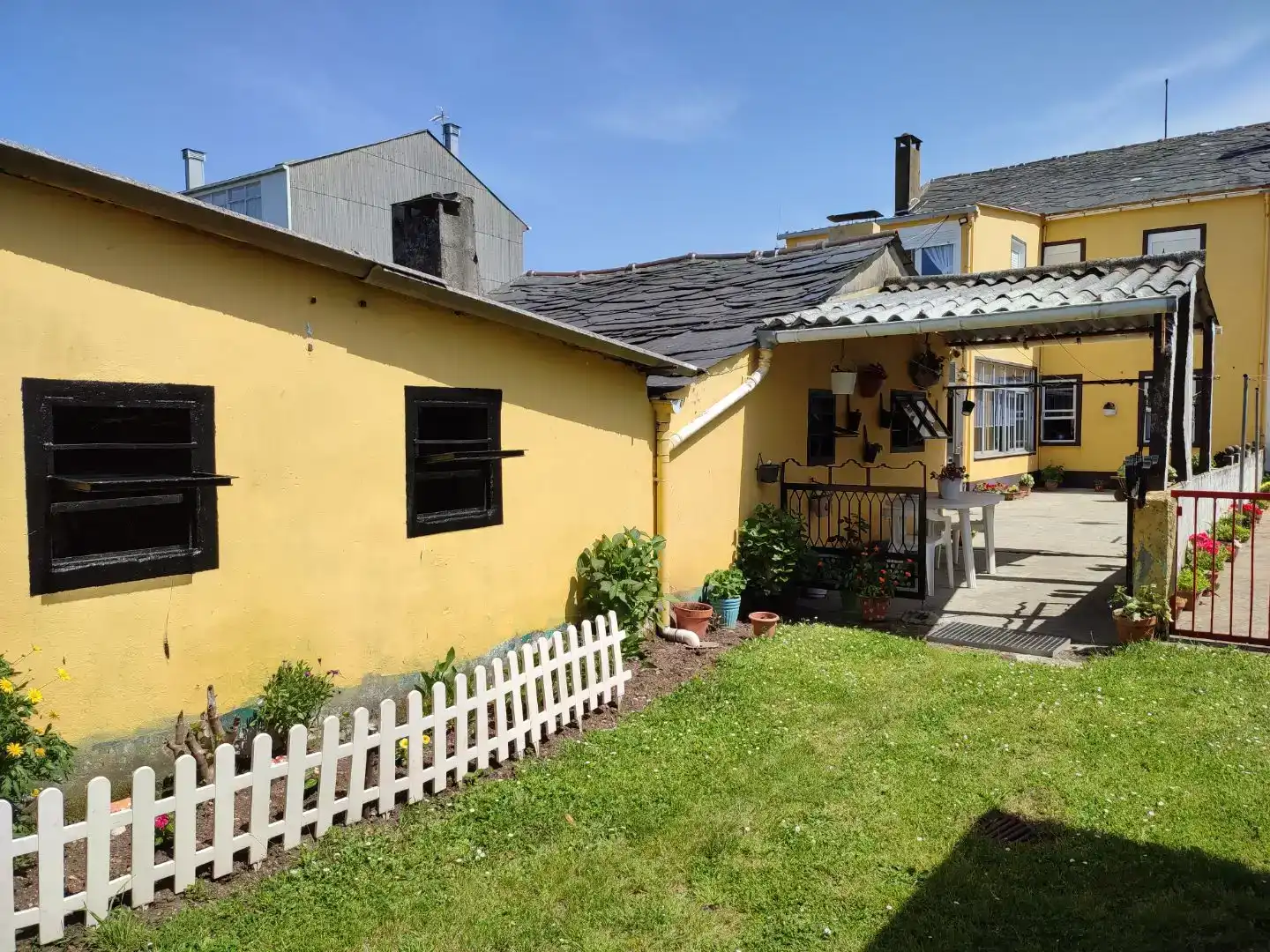 Vista exterior de Casa adosada en venta en As Pontes de García Rodríguez 