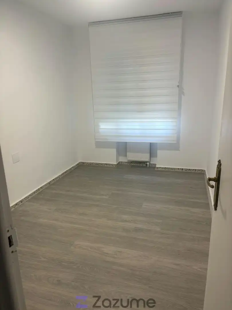 Piso de alquiler en Via Miravalles, Centro