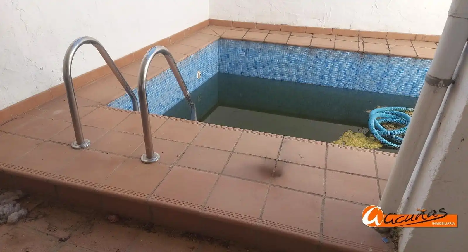 Piscina de Casa adosada en venda en Villanueva de Algaidas amb Terrassa i Piscina