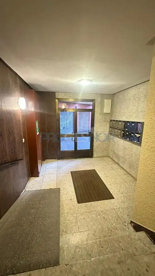 Piso en venta en León Capital  con Calefacción, Terraza y Amueblado