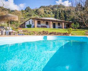 Piscina de Casa o xalet en venda en Casares amb Aire condicionat, Jardí privat i Terrassa