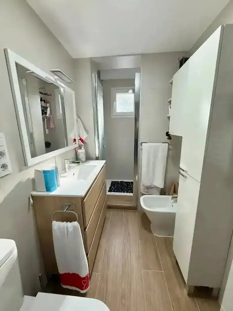 Bathroom of Flat for sale in Madrid  with Heating, Terrace and Storage room