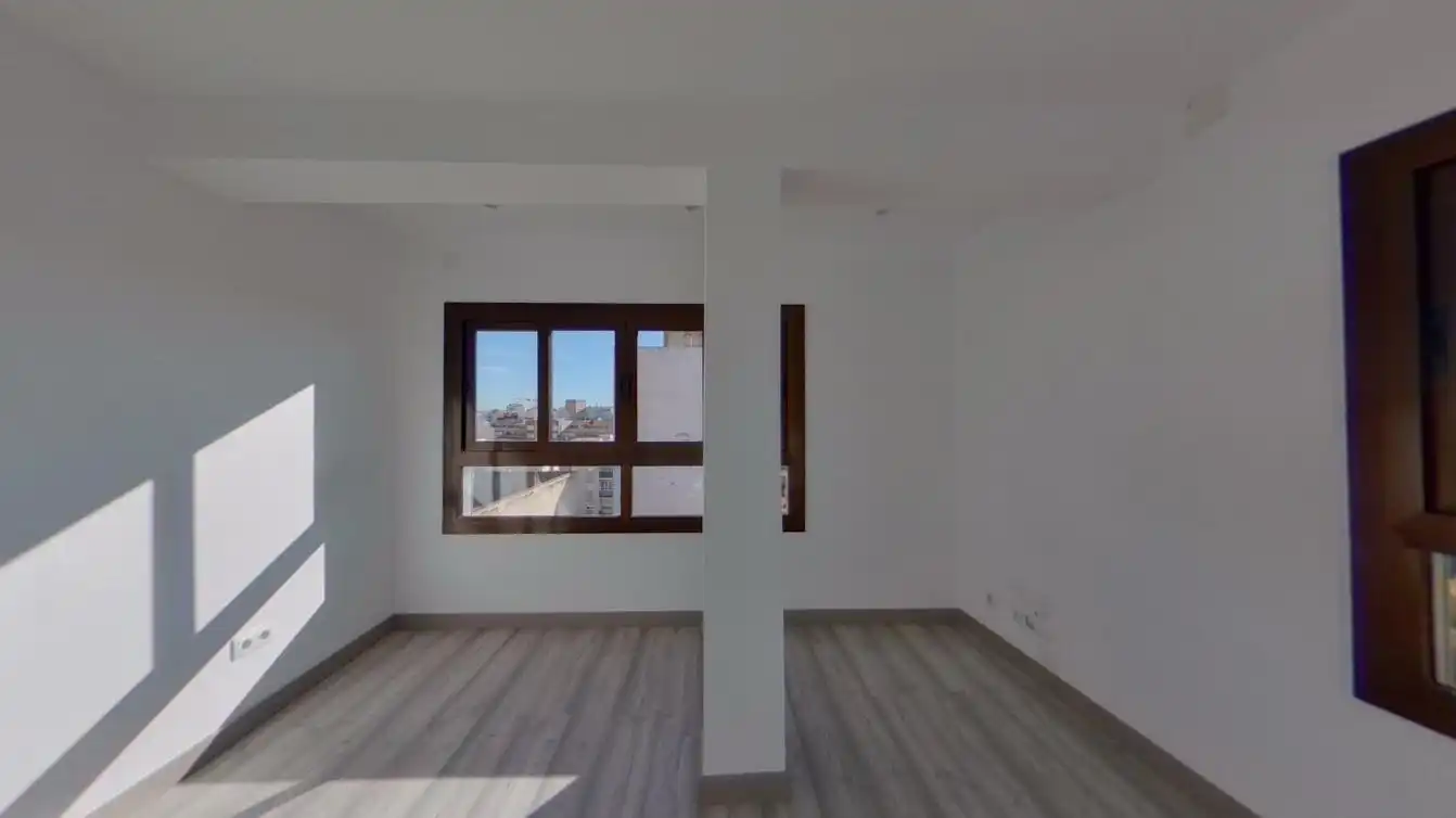 Piso con ascensor en venta en C/ Pasqual Ribot, imagen 3