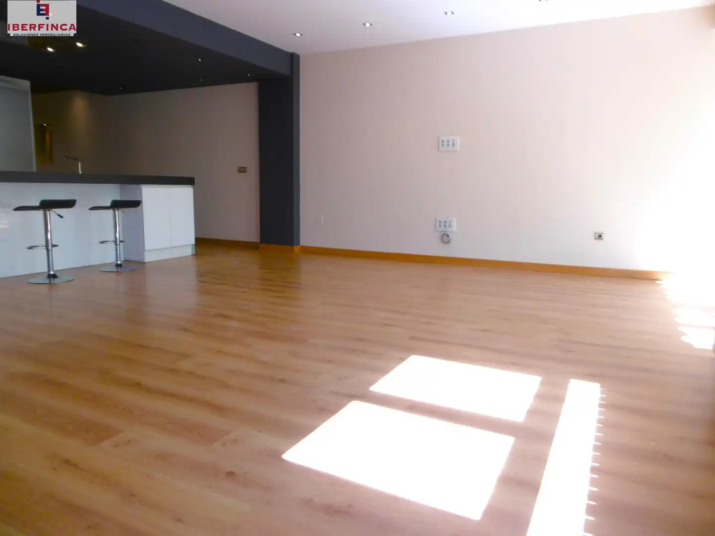 Sala d'estar de Pis en venda en Valladolid amb Calefacció i Traster