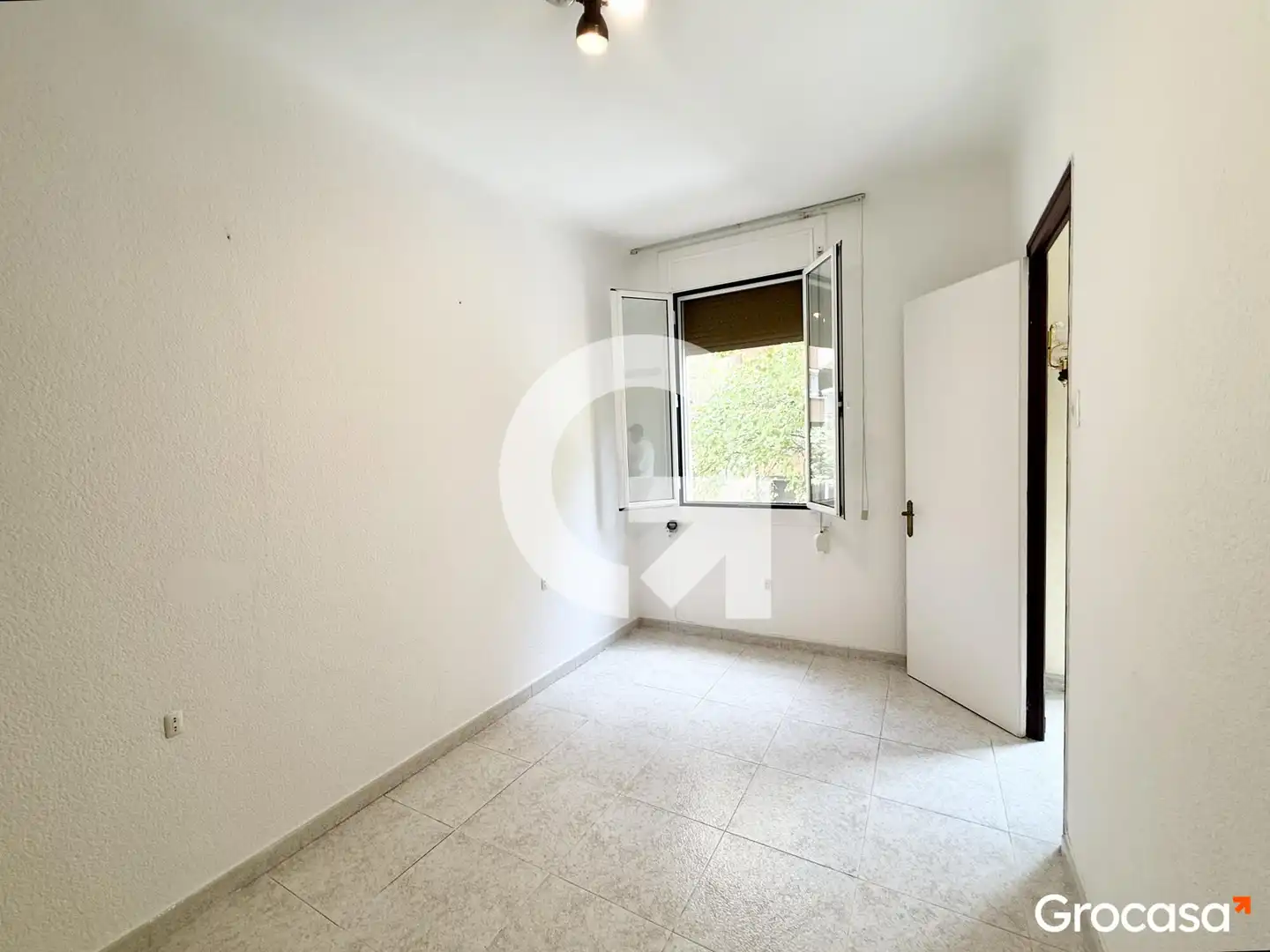 Habitación de Piso en venta en Barcelona con Balcón