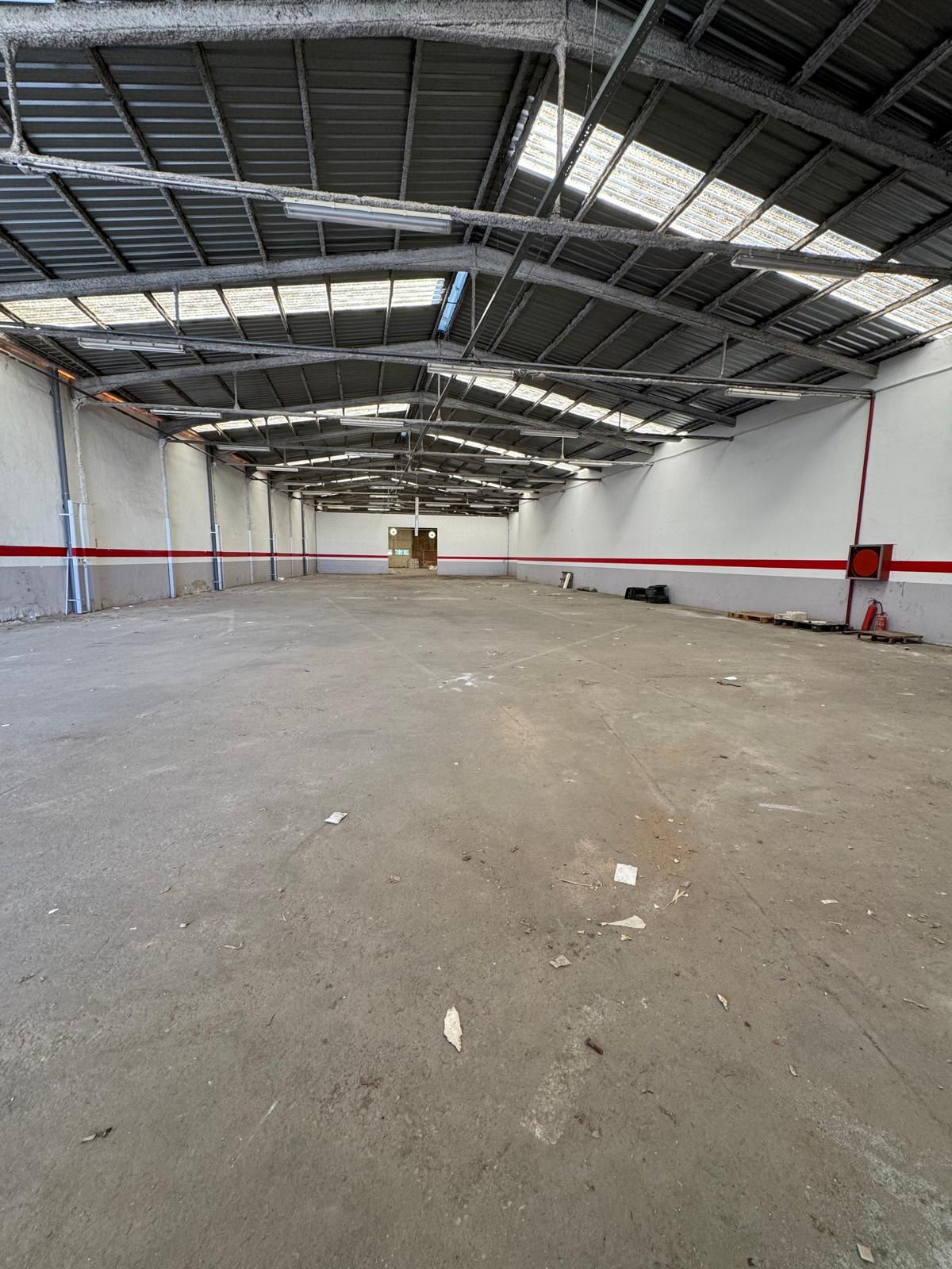 Industrial buildings for rent in Avenida de la Vital, Centro Histórico, Centro ciudad