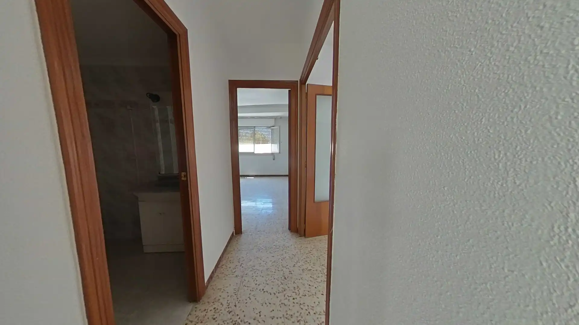 Piso en venta en El Pinós / Pinoso con Balcón