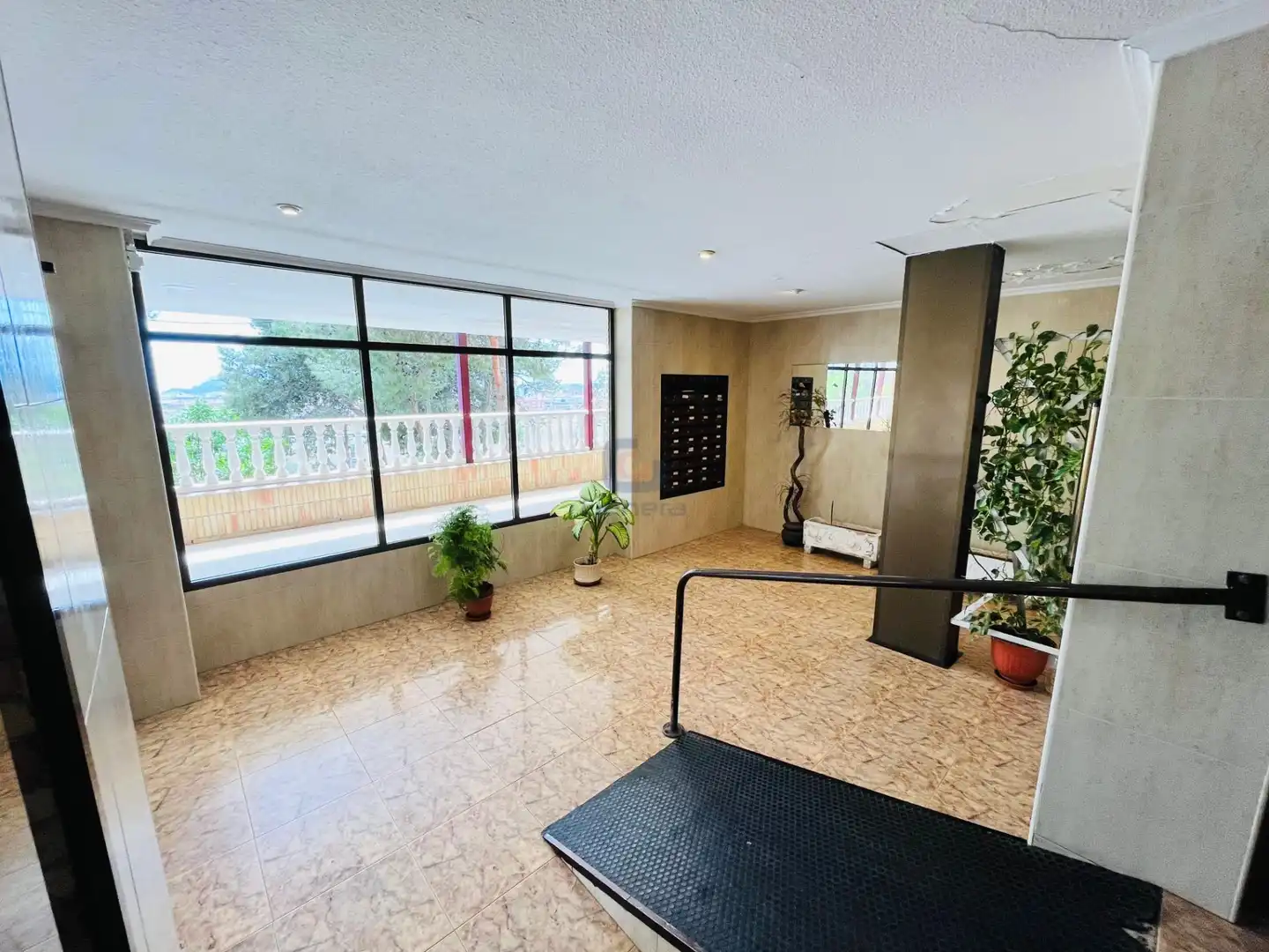 Piso en venta en Alicante / Alacant con Aire acondicionado, Terraza y Amueblado