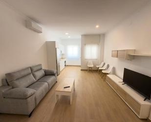 Sala d'estar de Planta baixa de lloguer en Fuengirola amb Aire condicionat, Calefacció i Moblat
