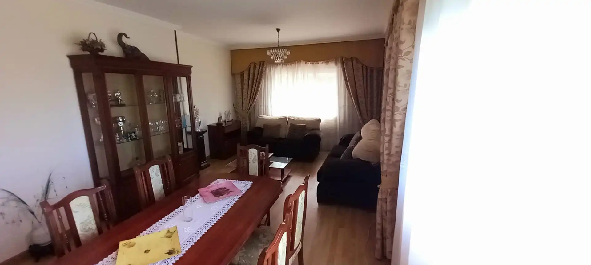 Sala d'estar de Casa o xalet en venda en Vilagarcía de Arousa amb Calefacció, Jardí privat i Terrassa