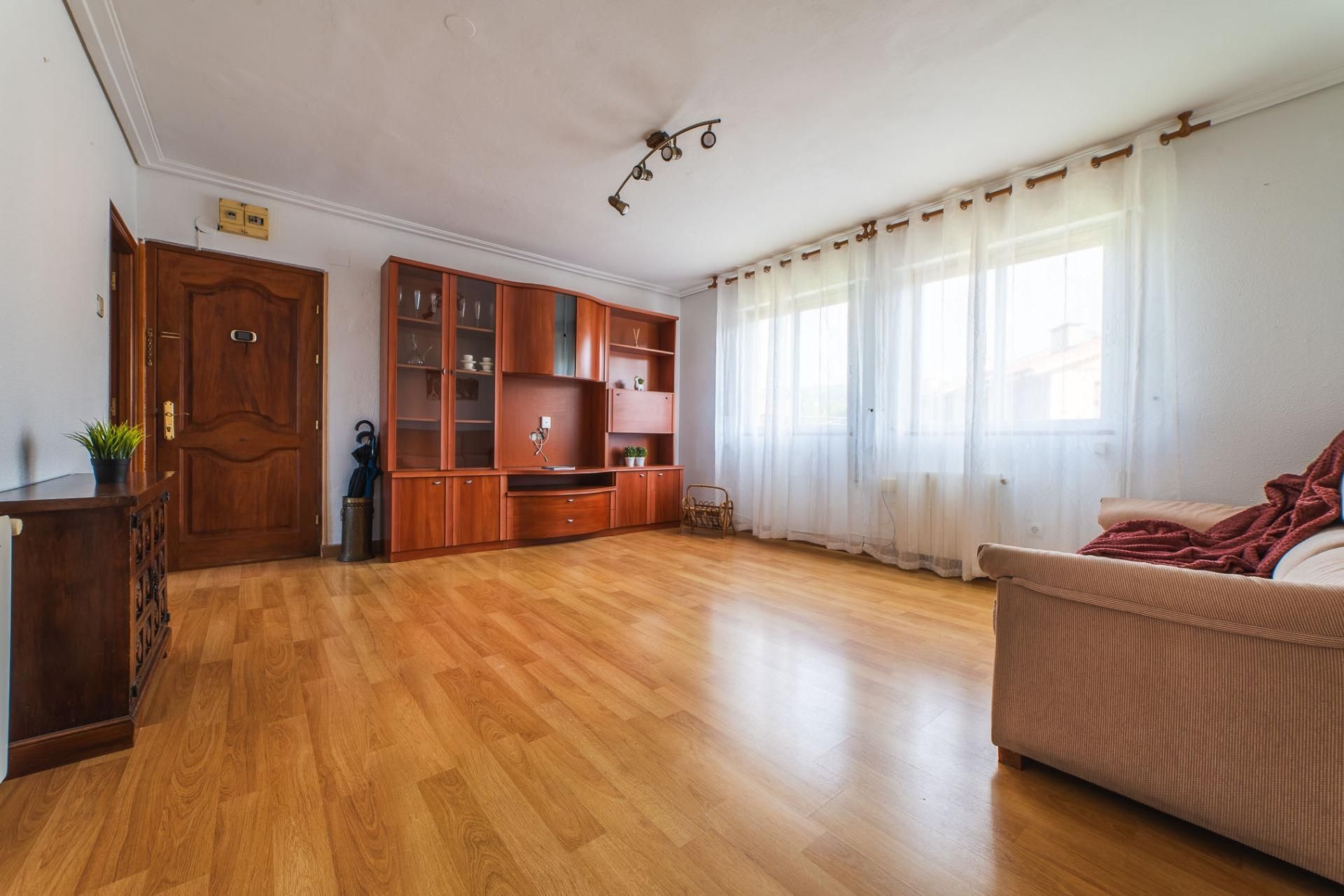 Sala d'estar de Pis en venda en Cartes amb Calefacció, Jardí privat i Traster