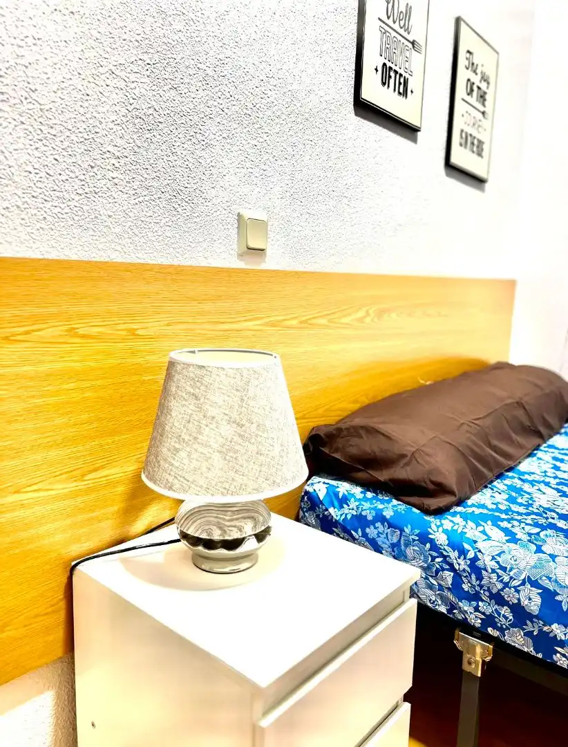Schlafzimmer von Wohnung zur untervermieten in Valencia mit Klimaanlage, Heizung und Möbliert