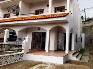 Vista exterior de Casa o xalet de lloguer en Santa Brígida amb Terrassa i Balcó