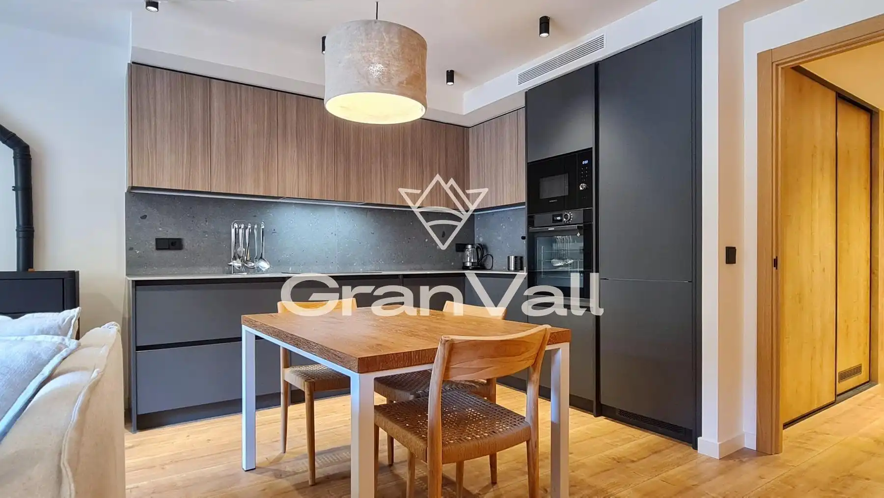 Cuina de Apartament en venda en Puigcerdà amb Calefacció, Terrassa i Traster