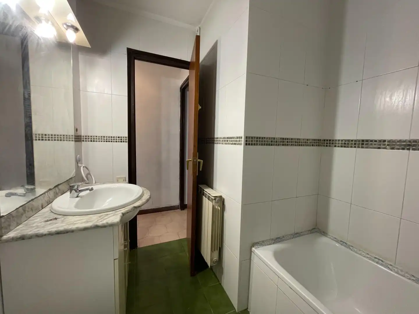 Badezimmer von Dachboden zum Verkauf in Igualada mit Heizung und Terrasse