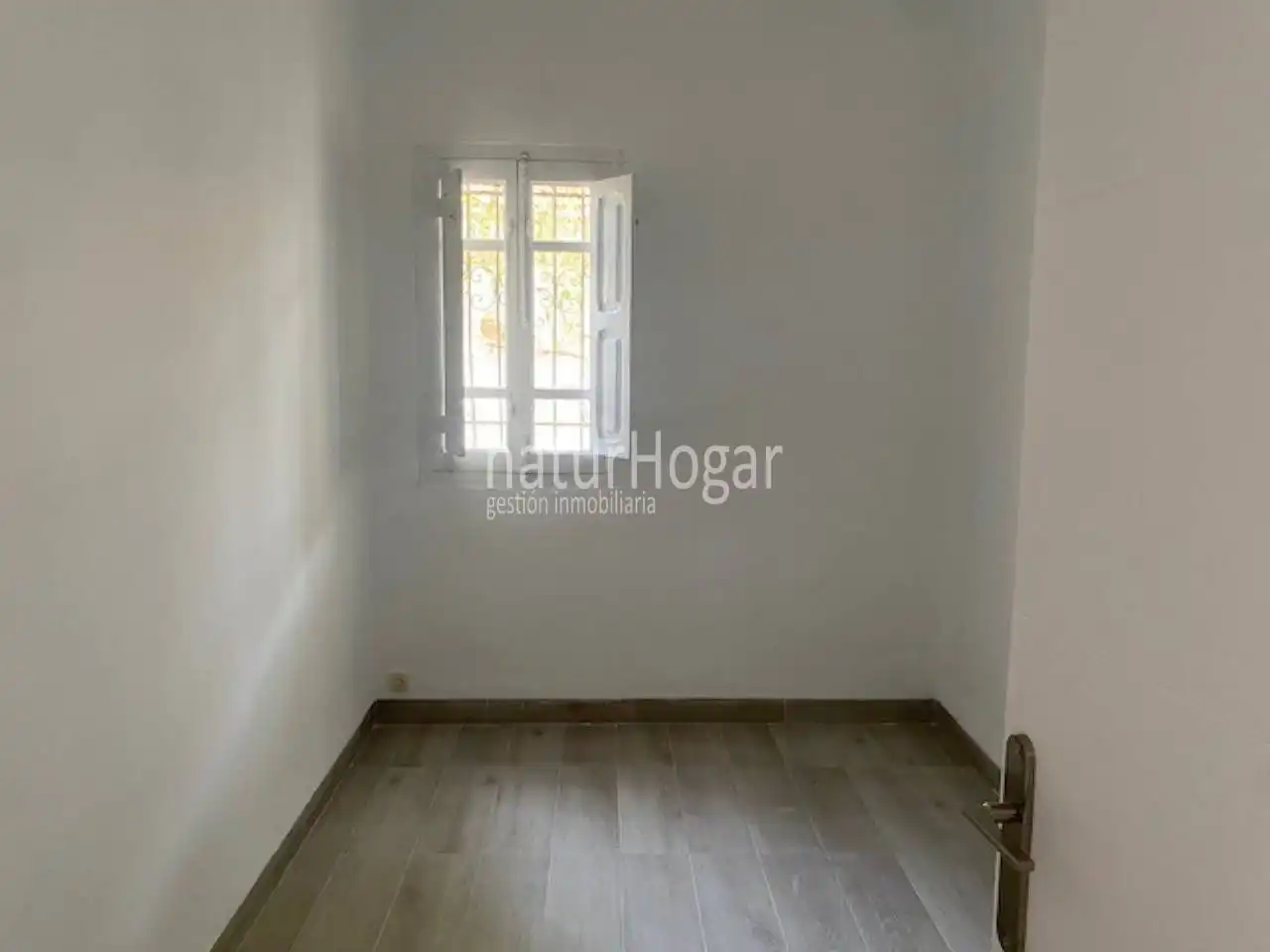 Schlafzimmer von Haus oder Chalet zur Miete in Paterna mit Klimaanlage, Privatgarten und Terrasse