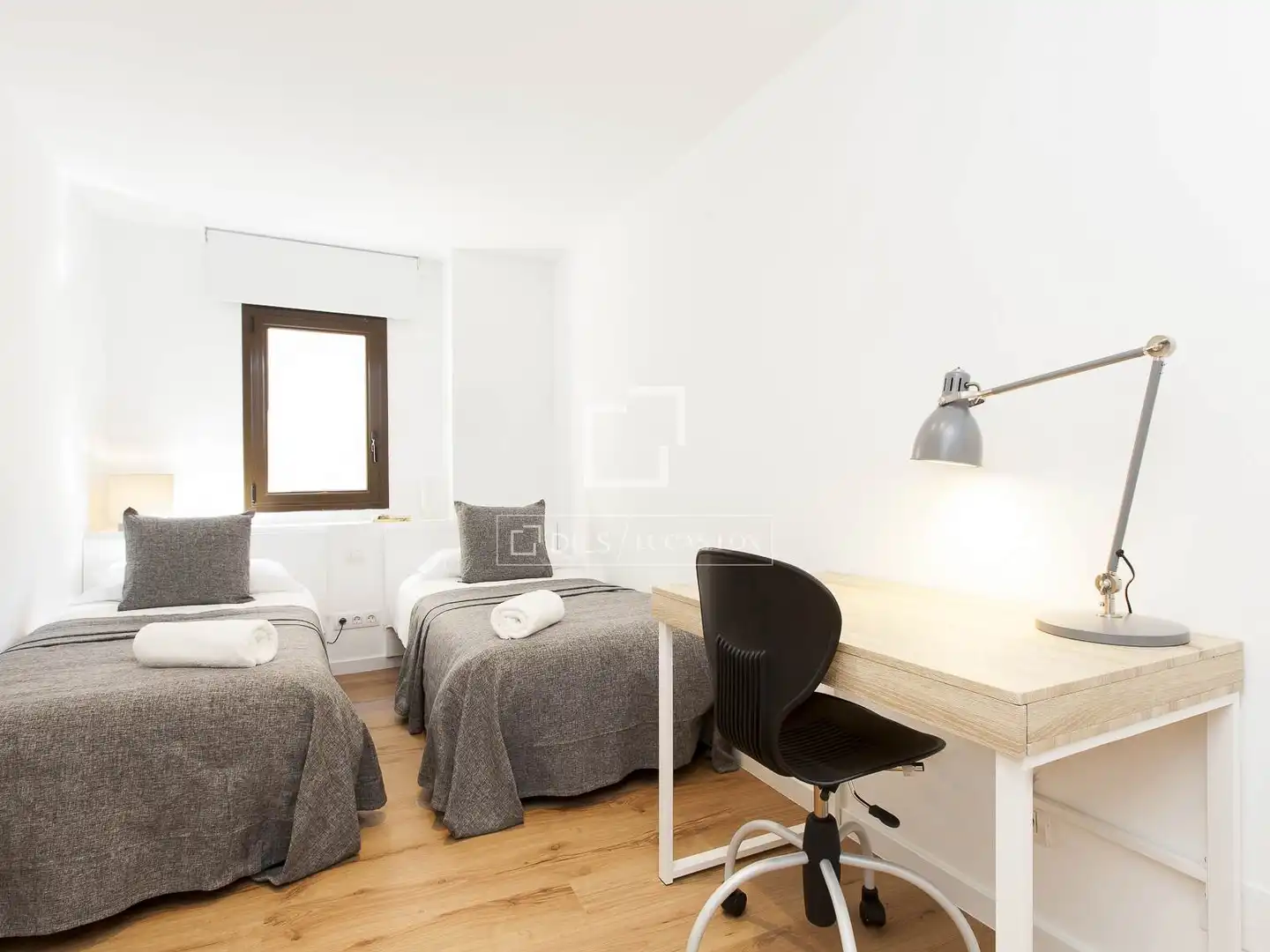 Habitación de Piso en venta en Barcelona con Aire acondicionado, Amueblado y Balcón